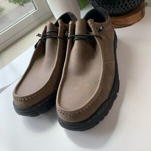 Eddie Bauer Durhambrown Mens casual shoes  Size 11